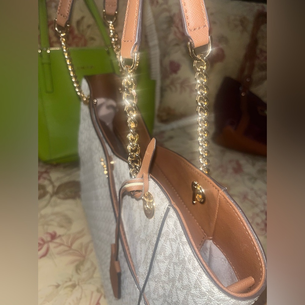 *BRAND NEW 🆕/UNUSED* Michael Kors Vanilla Jet Set Large Logo Shoulder Bag - Picture 14 of 16